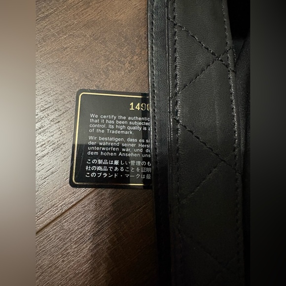 Chanel Hamptons Foldover Clutch Black Quilted Leather Handbag - Picture 15 of 16